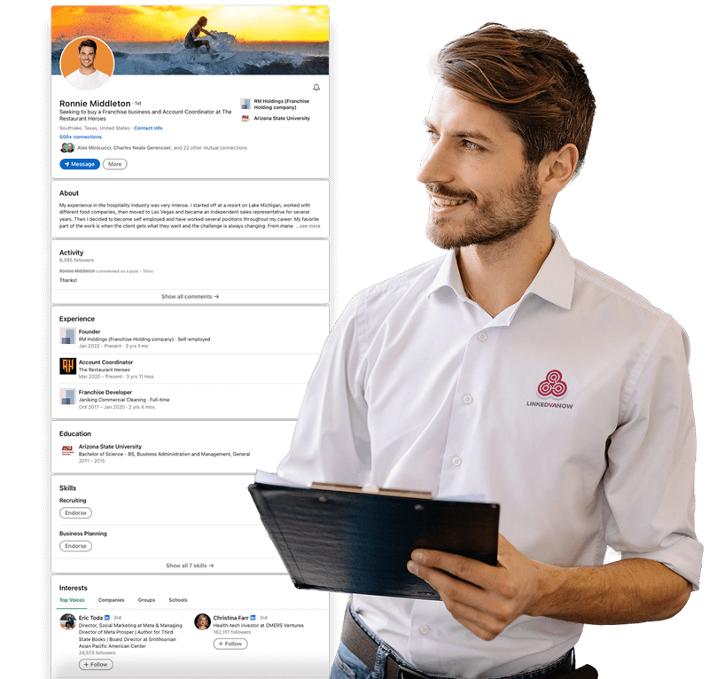LinkedIn Profile Auditor Expert performing linkedin profile audit